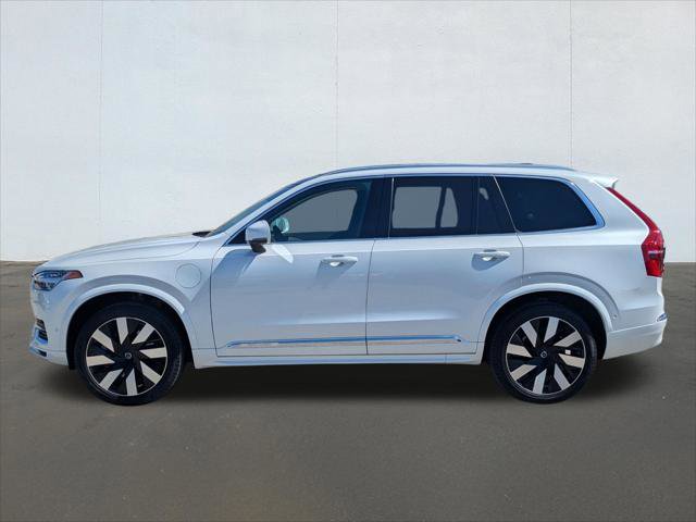 Used 2024 Volvo XC90 T8 Ultimate w/ Lounge Package image 2