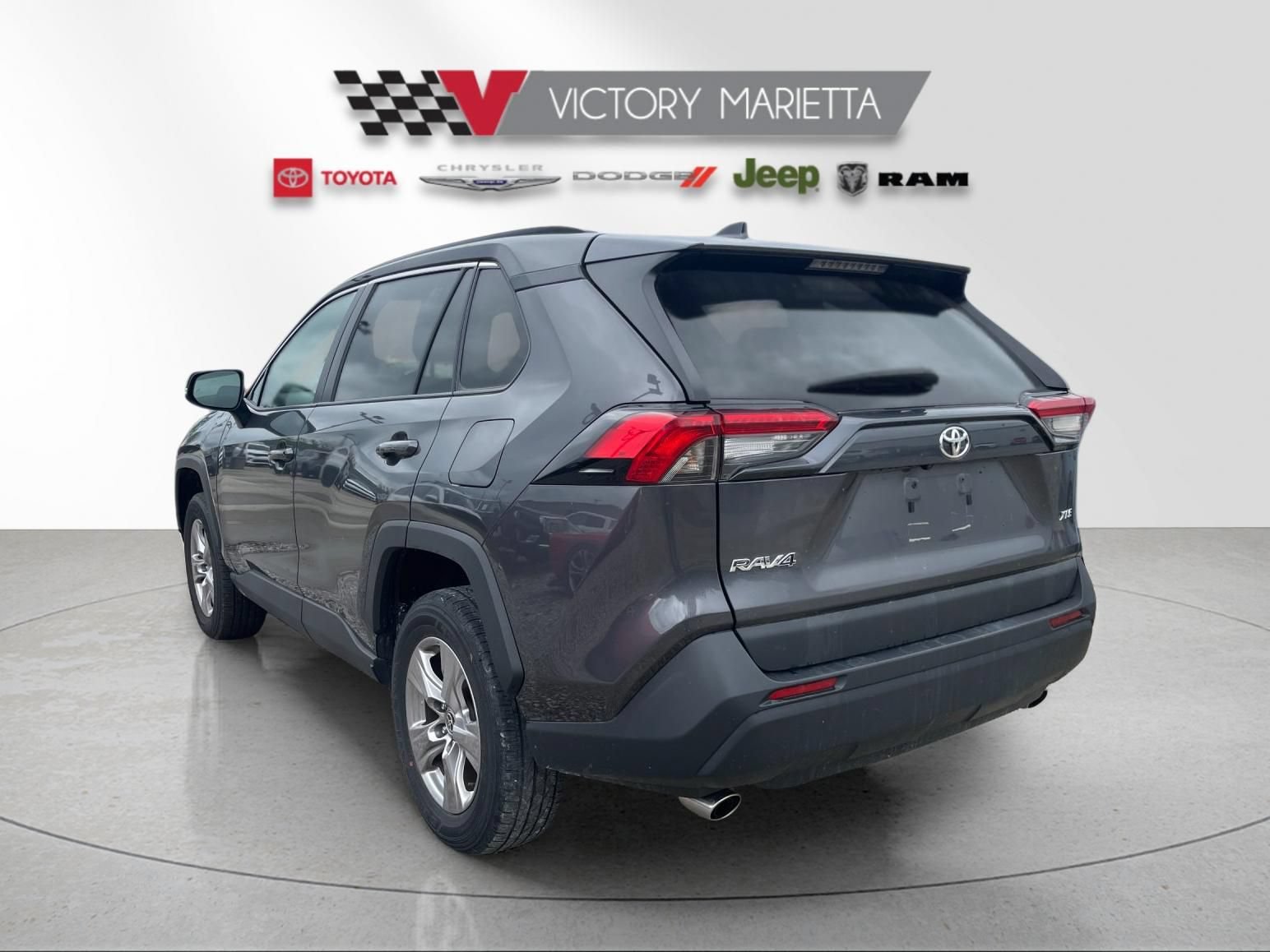 Used 2024 Toyota RAV4 XLE FWD image 3