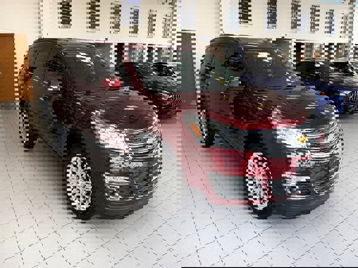 Used 2015 Chevrolet Traverse LT w/ Style and Technology Package image 7