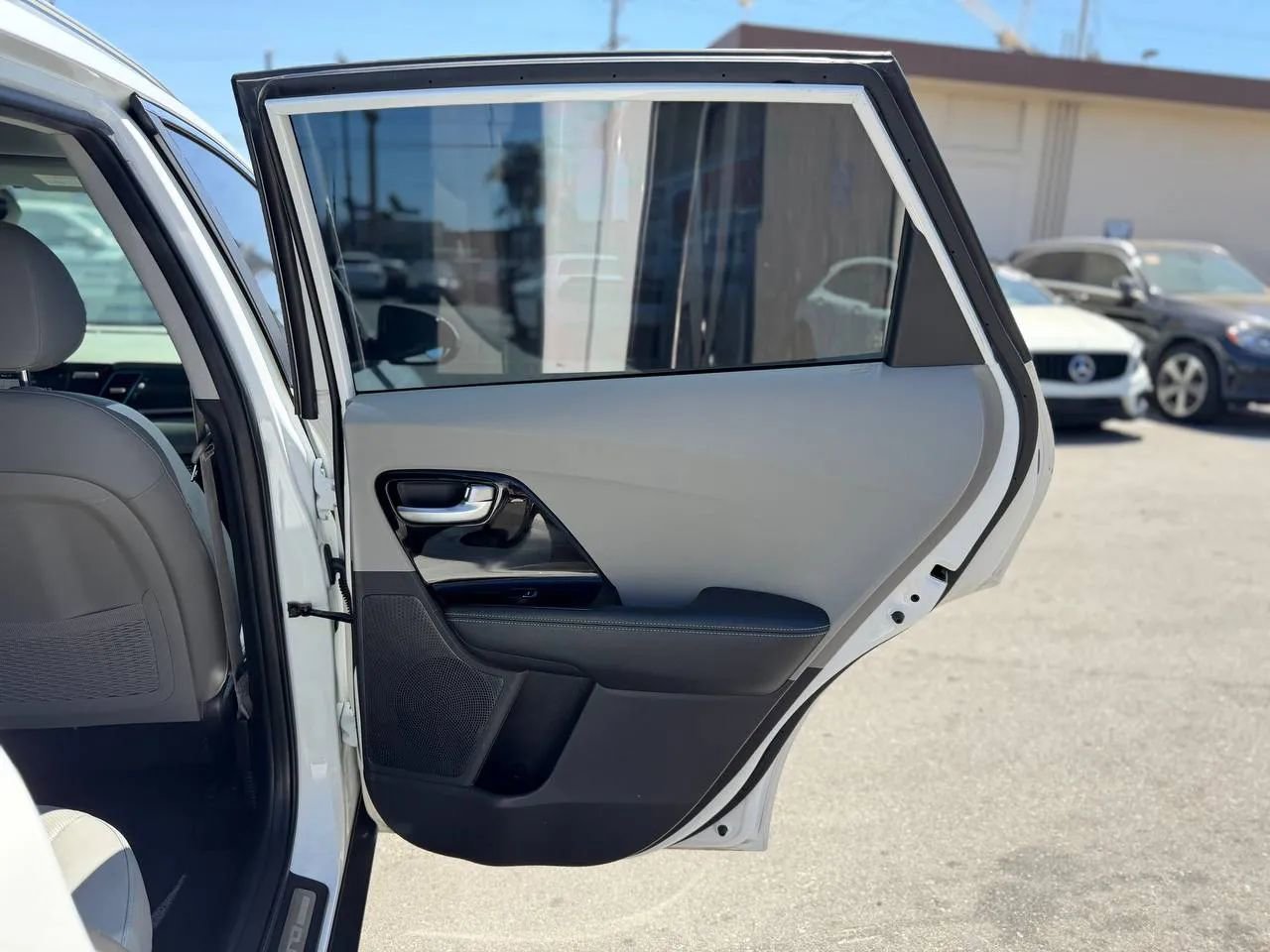 Used 2019 Kia Niro EX Premium w/ Sunroof Package FWD image 33