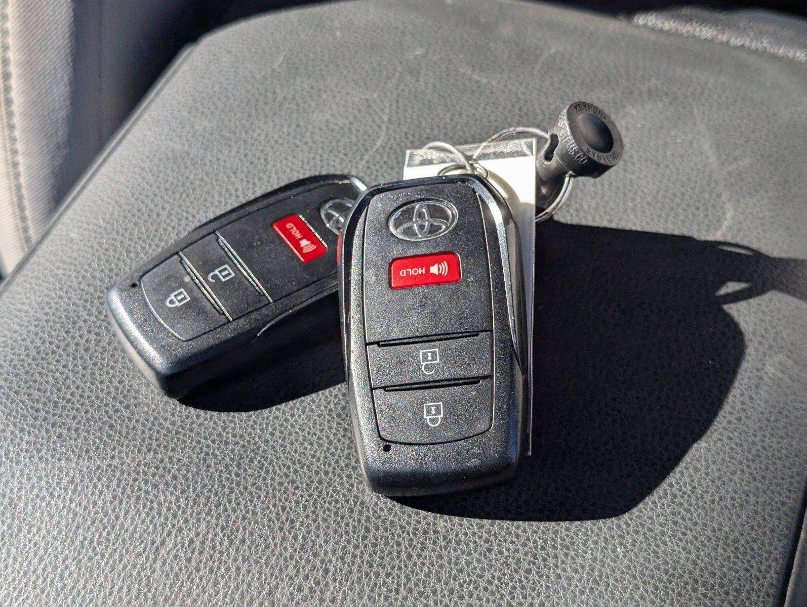 Used 2025 Toyota Tacoma TRD Off-Road AWD/4WD image 15