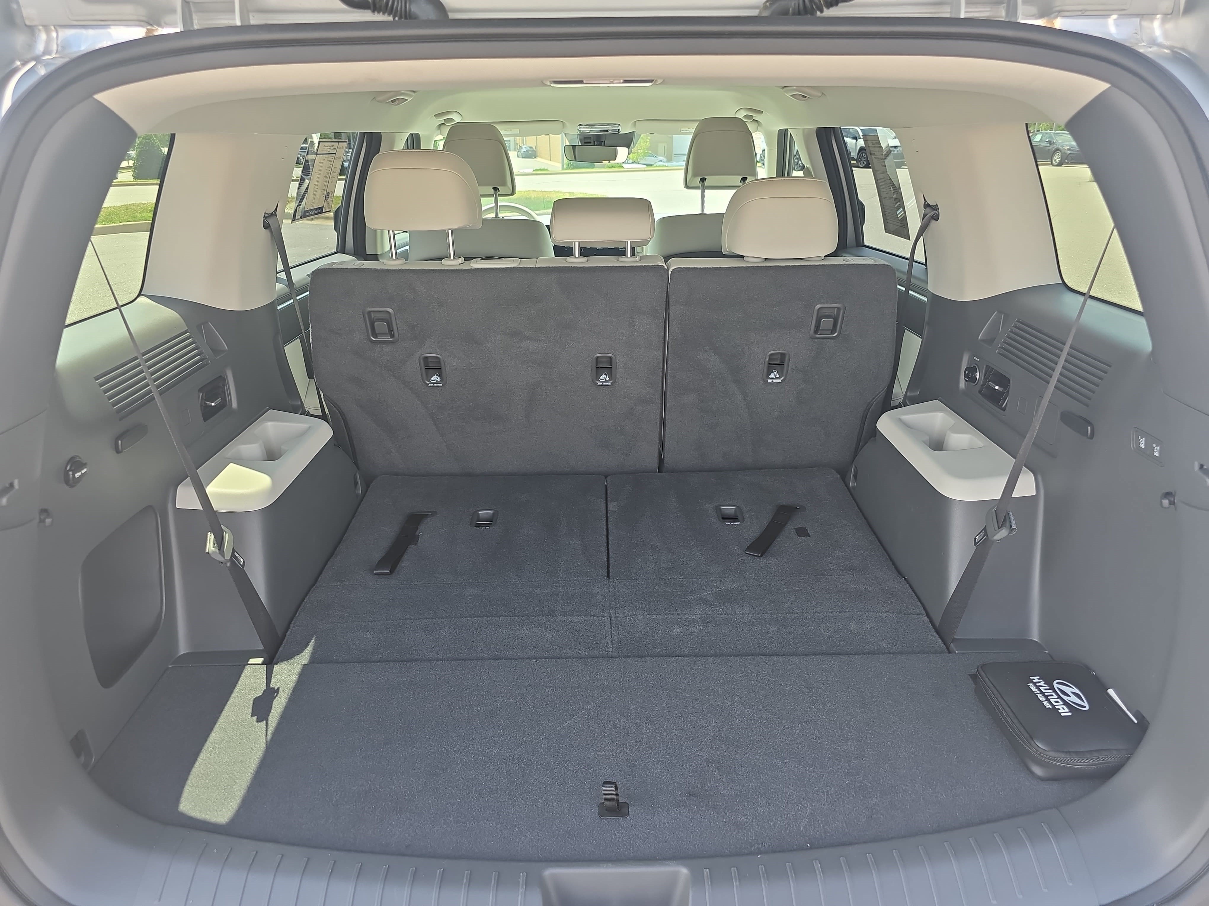 Used 2024 Hyundai Santa Fe SEL FWD image 12