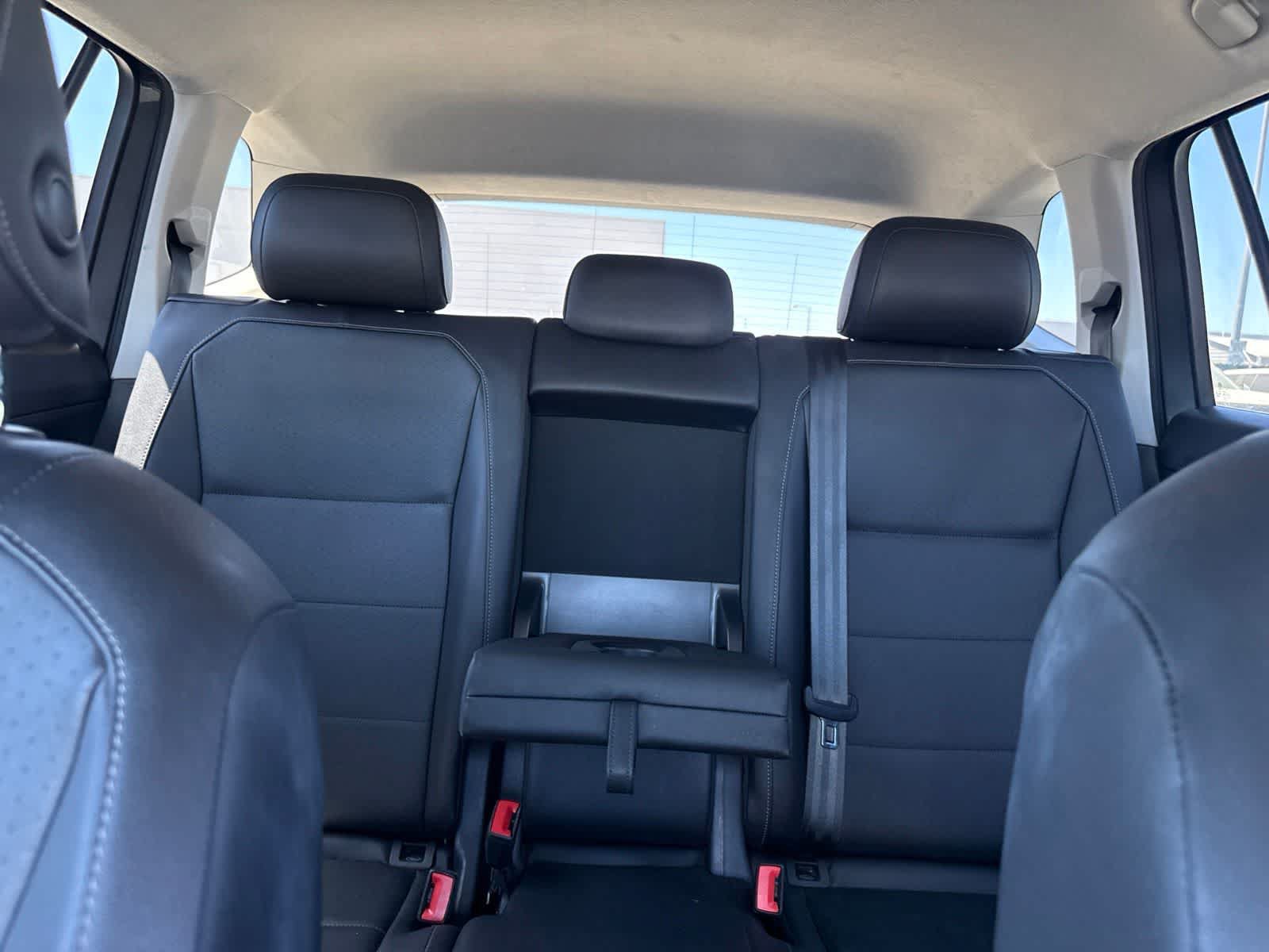 Used 2018 Volkswagen Tiguan SE FWD image 22
