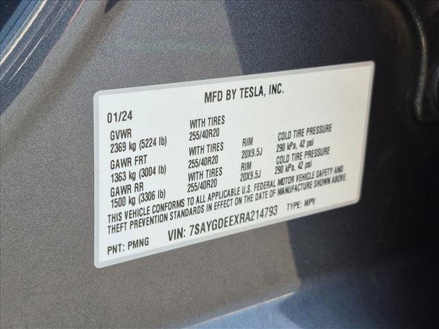 Used 2024 Tesla Model Y Long Range AWD/4WD image 25