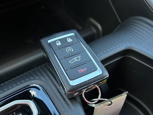 New 2026 Jeep Cherokee Overland image 60