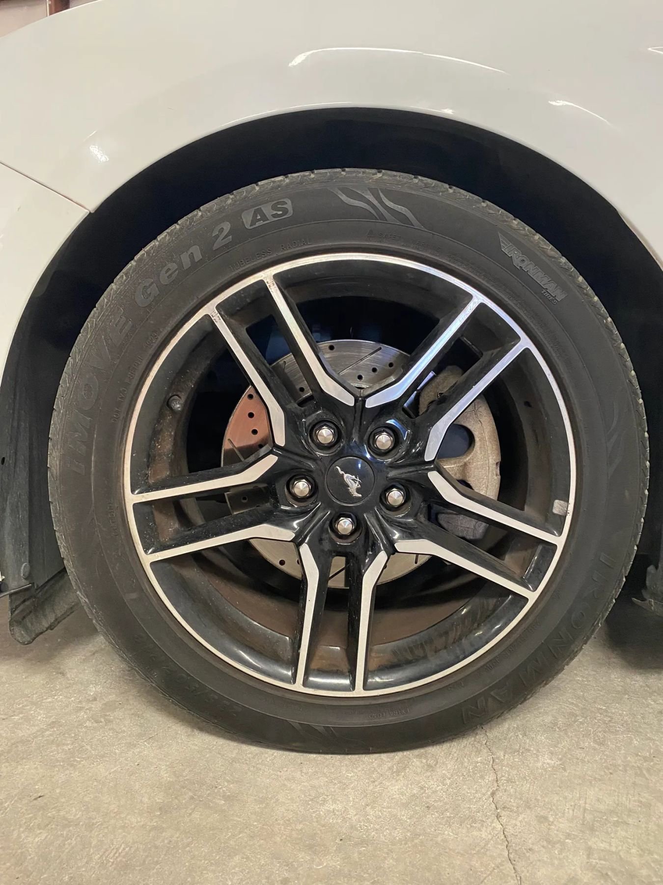 Used 2019 Ford Mustang Premium image 17