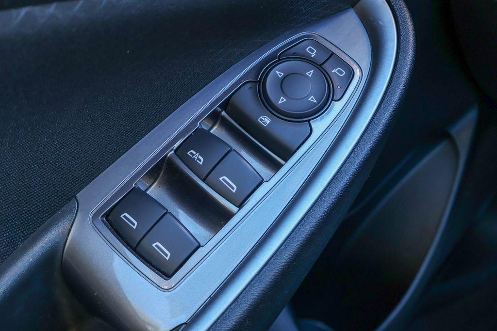 Used 2023 Chevrolet Malibu LT image 16