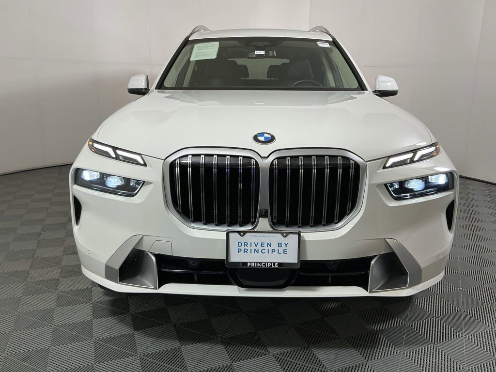 Certified 2025 BMW X7 xDrive40i AWD/4WD image 3