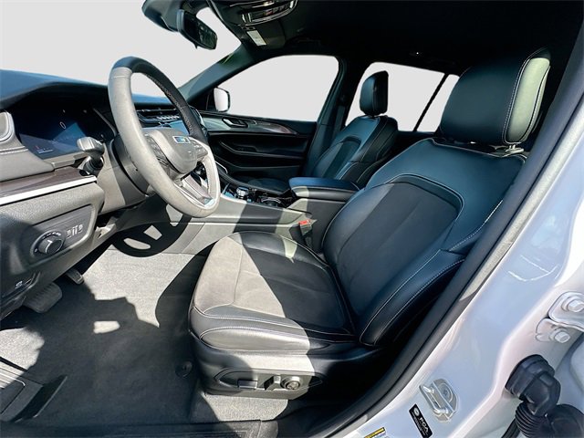 Certified 2023 Jeep Grand Cherokee Altitude image 19