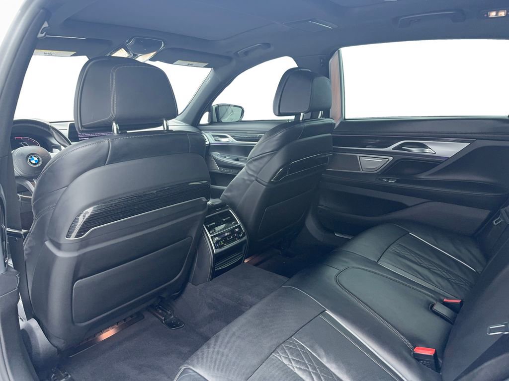 Used 2022 BMW 750i xDrive w/ Executive Package AWD/4WD image 16