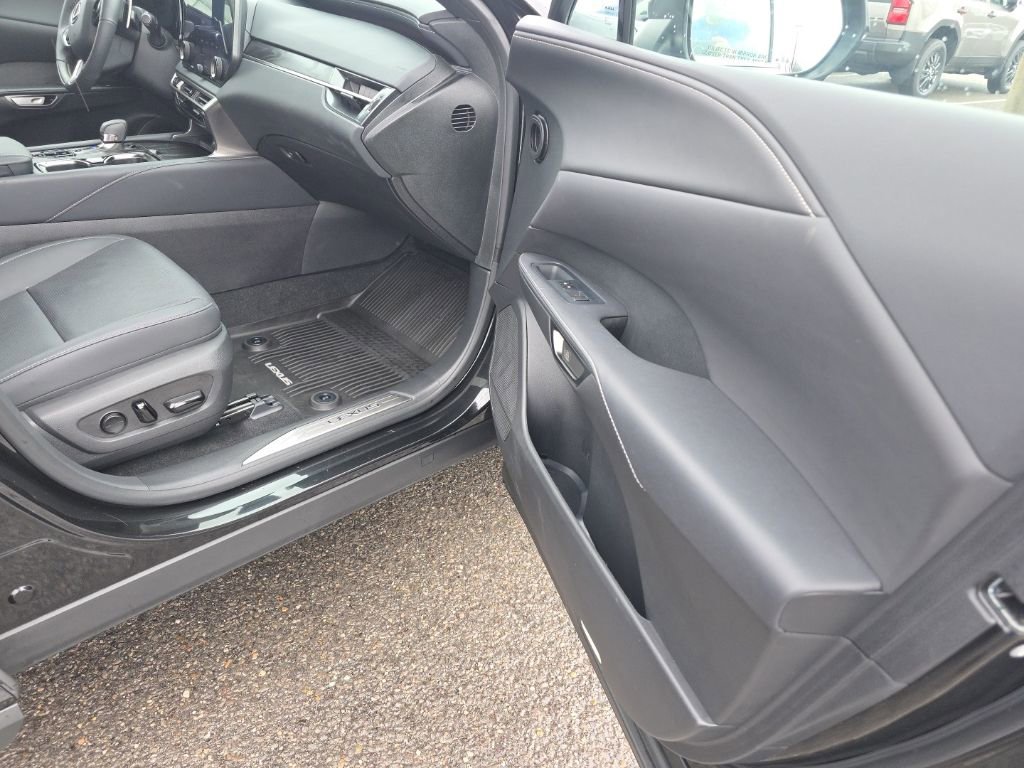 Used 2024 Lexus RX 350 Premium Plus w/ Convenience Package image 9