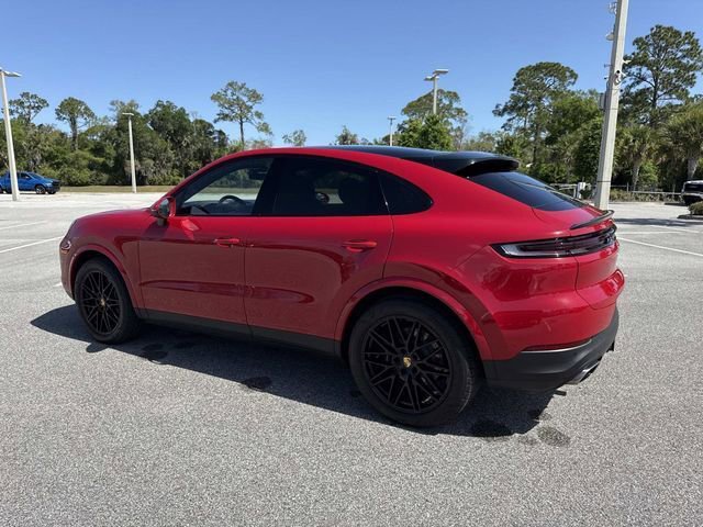 Used 2024 Porsche Cayenne Coupe AWD/4WD image 5