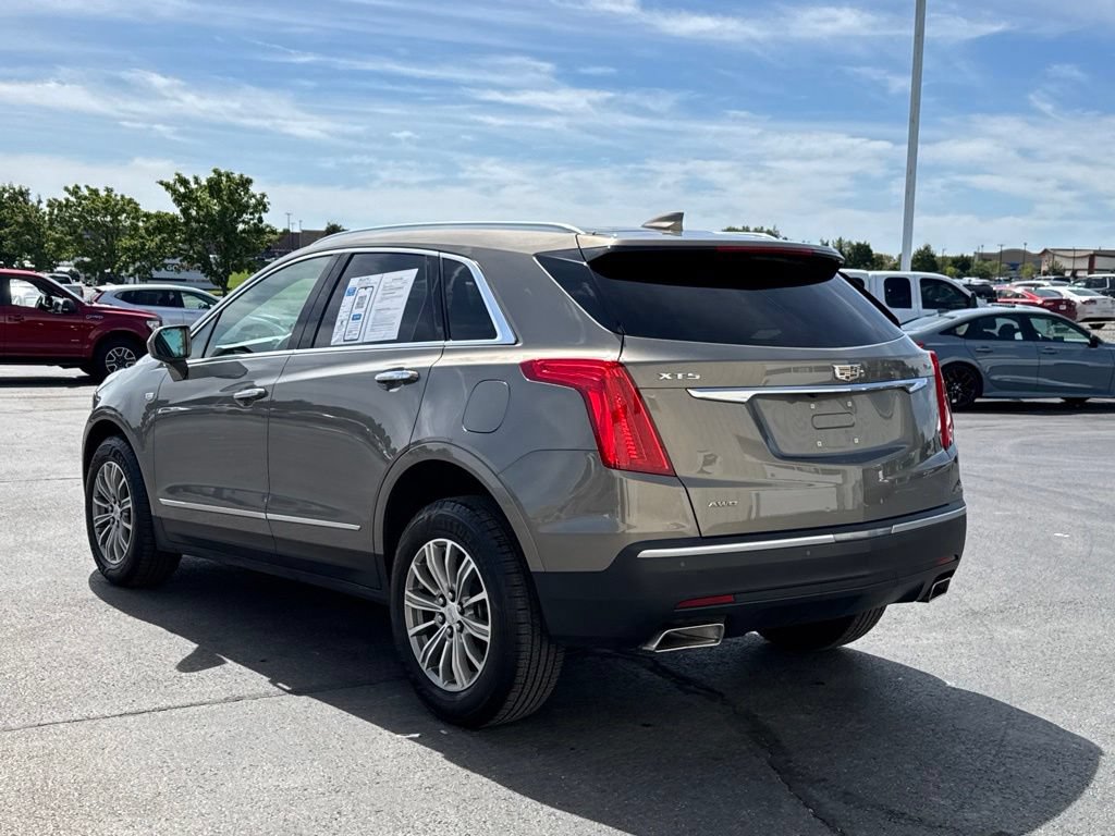 Used 2018 Cadillac XT5 Luxury w/ Driver Awareness Package AWD/4WD image 5