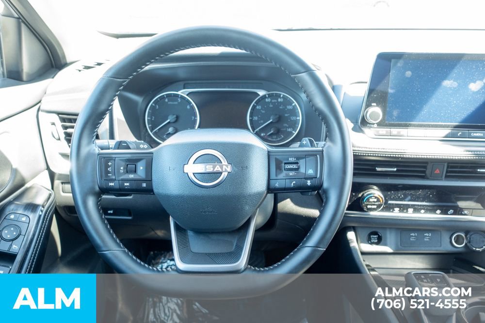 Used 2025 Nissan Rogue SV image 29