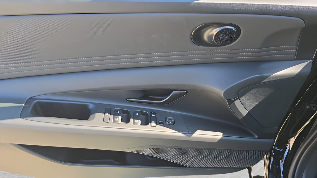New 2026 Hyundai Elantra SEL Sport Premium FWD image 16