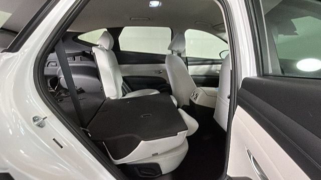 Used 2026 Hyundai Tucson SEL AWD/4WD image 29