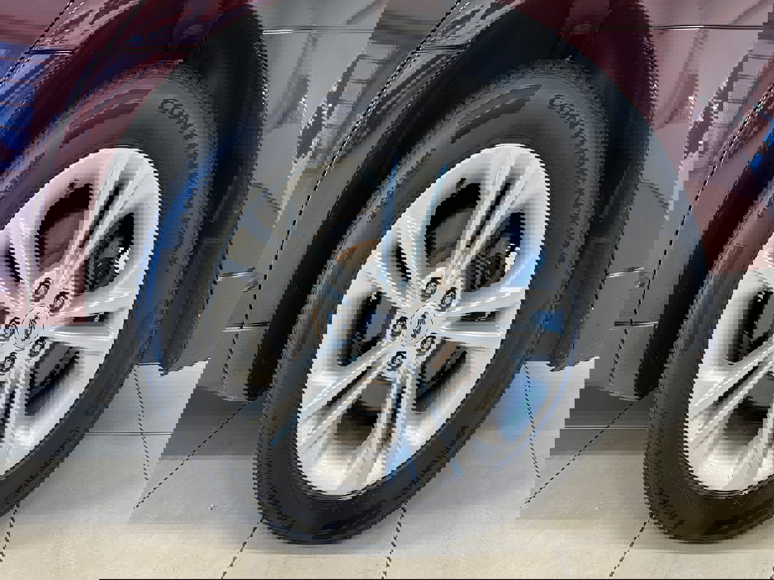 Used 2018 Ford Taurus SEL w/ Equipment Group 201A image 8