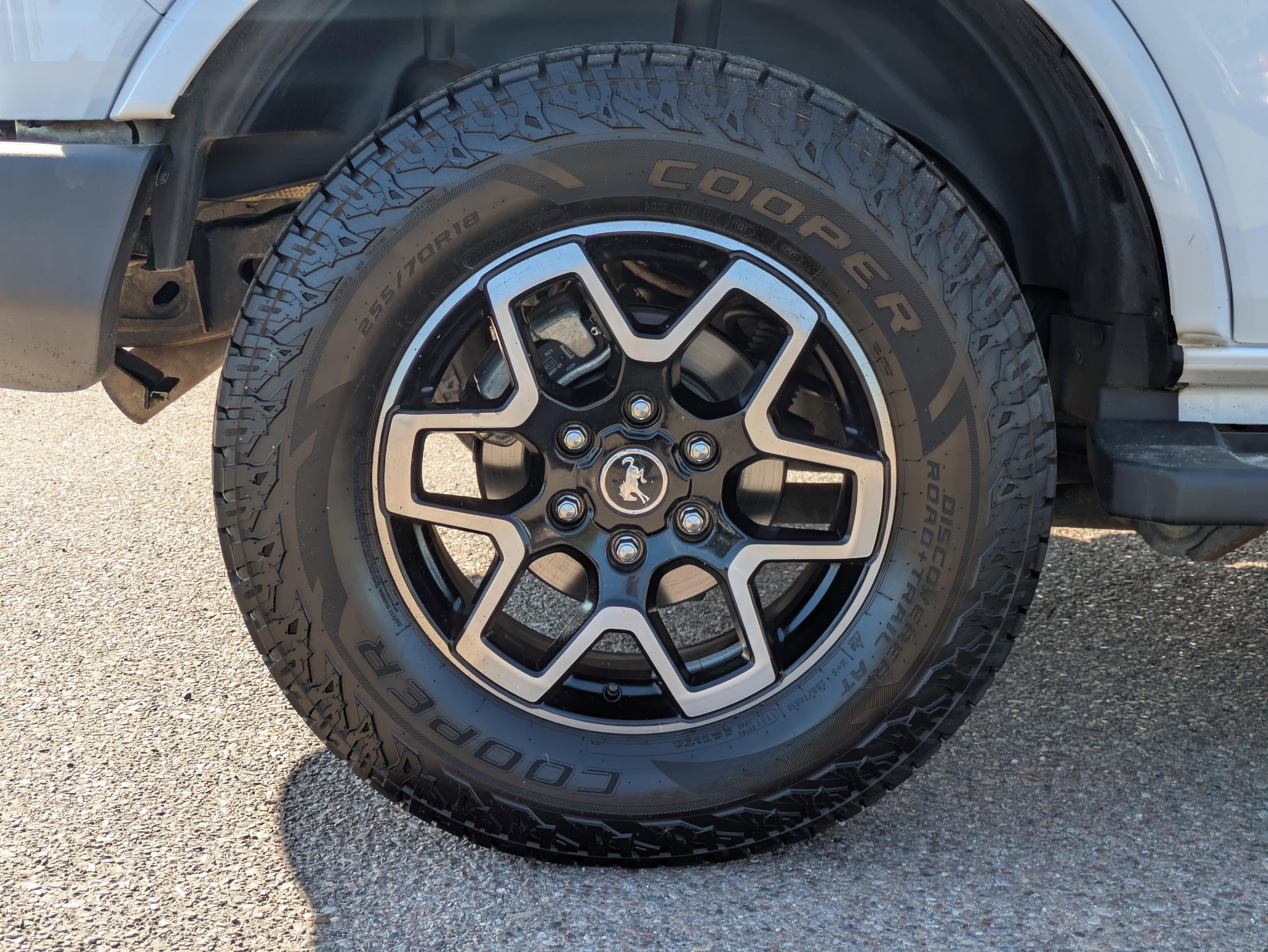 Used 2023 Ford Bronco Outer Banks image 9