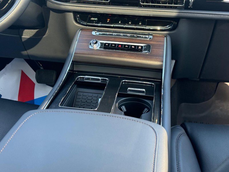 New 2025 Lincoln Aviator Reserve w/ Equipment Group 201A AWD/4WD image 18