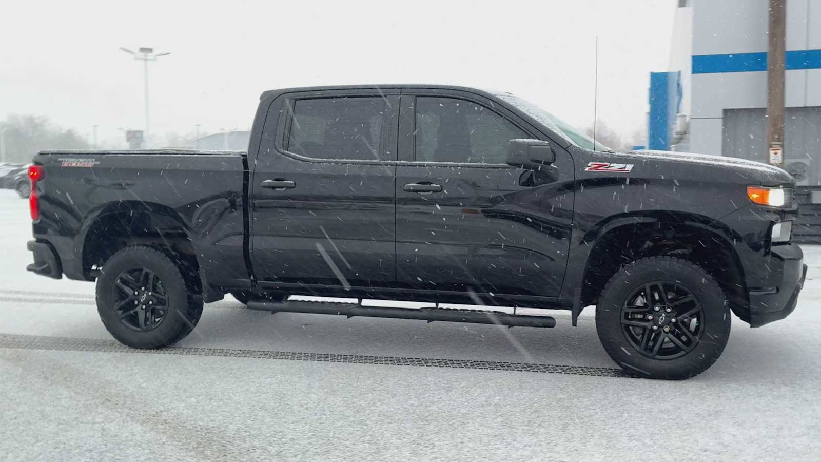 Certified 2021 Chevrolet Silverado 1500 Custom Trail Boss w/ Midnight Edition image 9