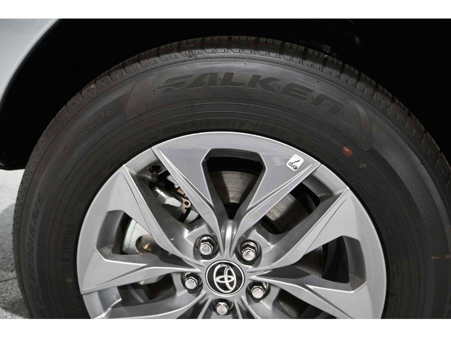 New 2025 Toyota Sienna XLE w/ XLE Plus Package image 12