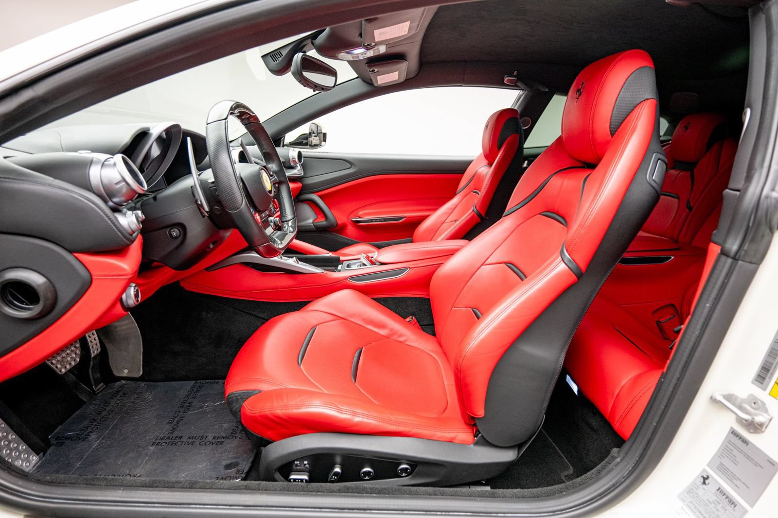 Used 2019 Ferrari GTC4Lusso AWD/4WD image 12