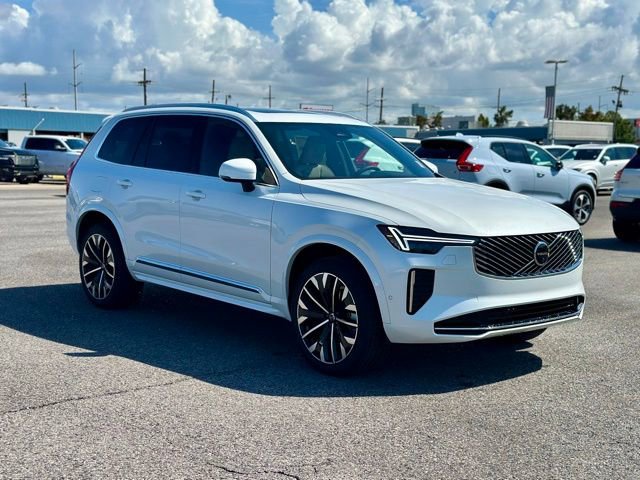 New 2026 Volvo XC90 B5 Plus