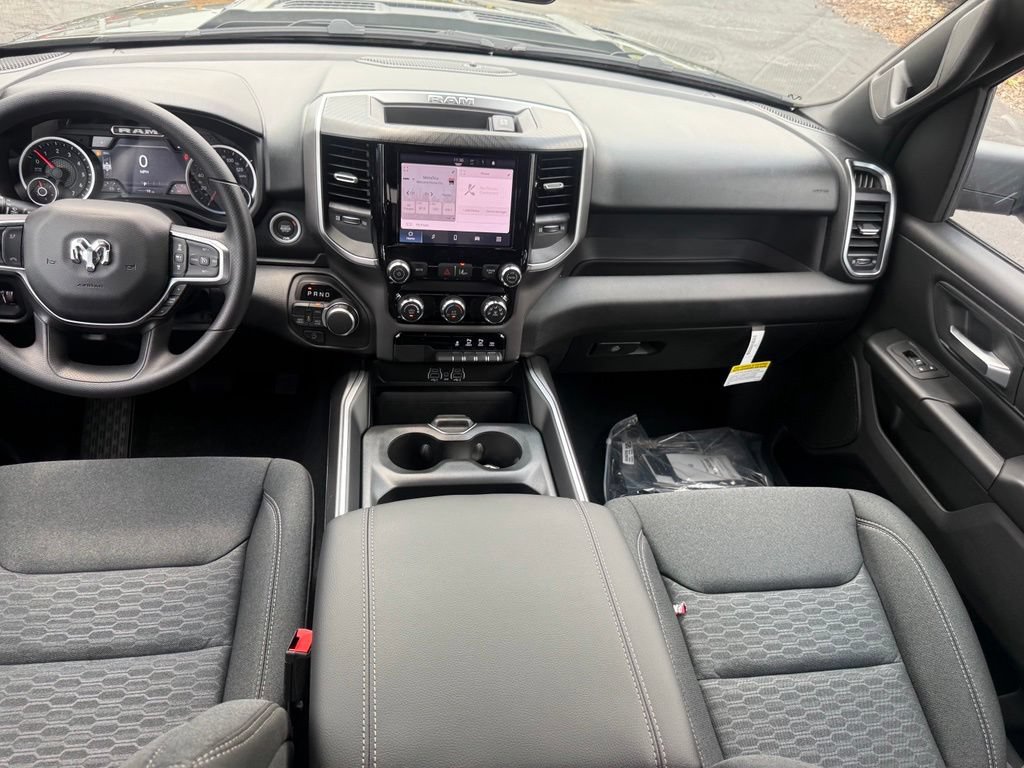 New 2026 RAM 1500 Express AWD/4WD image 39