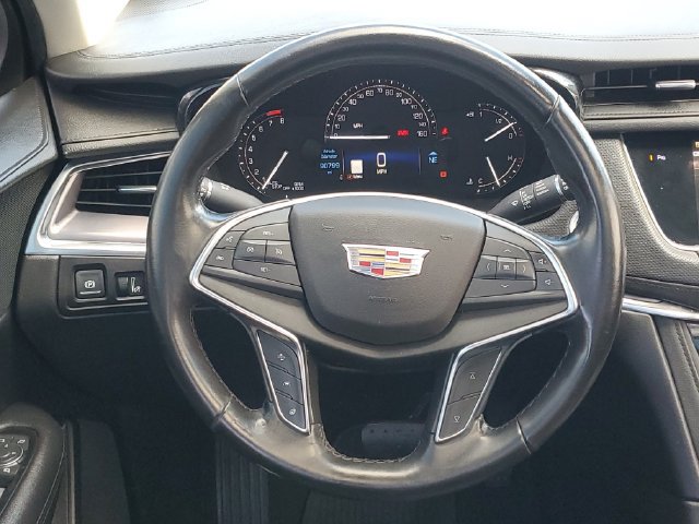Certified 2019 Cadillac XT5 Luxury FWD image 13