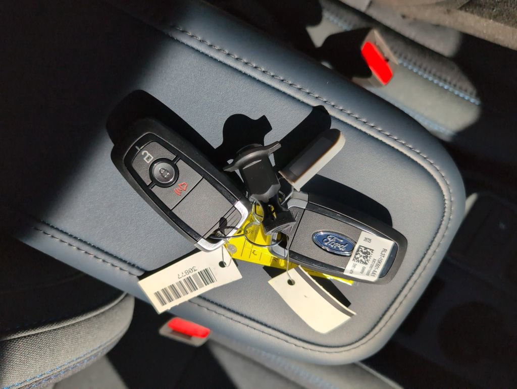 New 2025 Ford Maverick XLT w/ Equipment Group 301A image 36