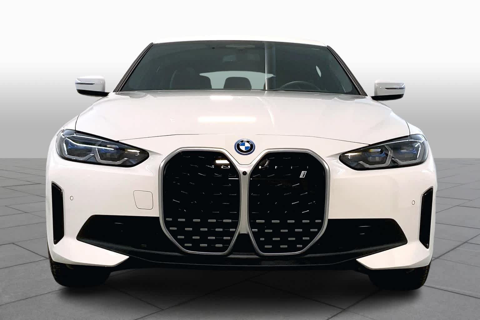 Used 2024 BMW i4 eDrive40 w/ Premium Package RWD image 3