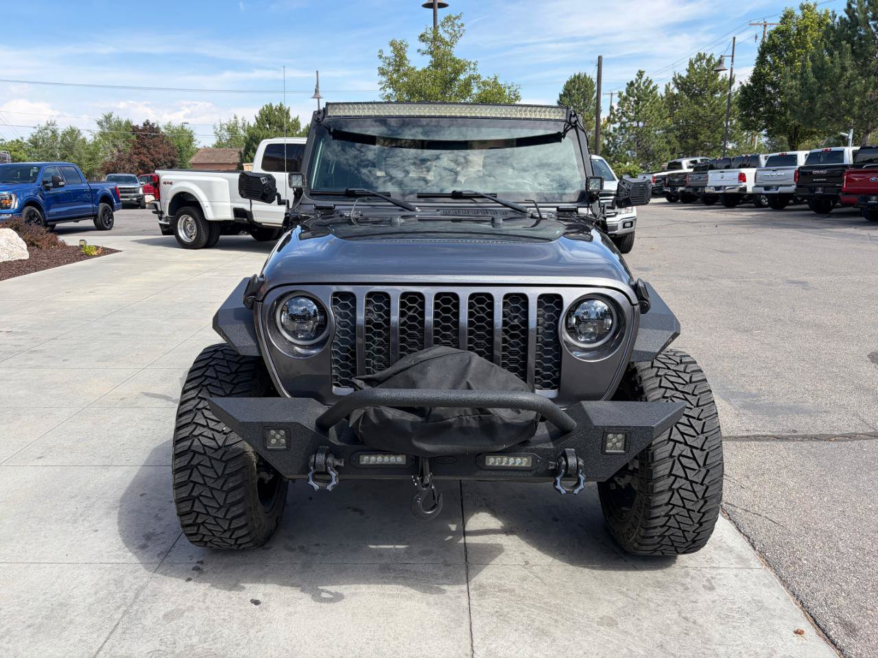 Used 2023 Jeep Gladiator Sport AWD/4WD image 8