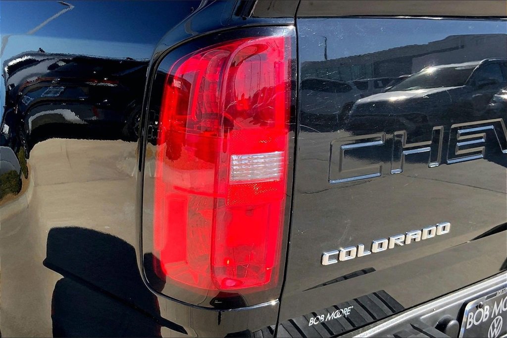 Used 2021 Chevrolet Colorado LT w/ Fleet Safety Package image 26