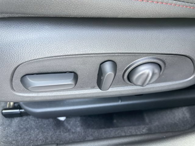 New 2026 Chevrolet Trax RS w/ Sunroof Package FWD image 12