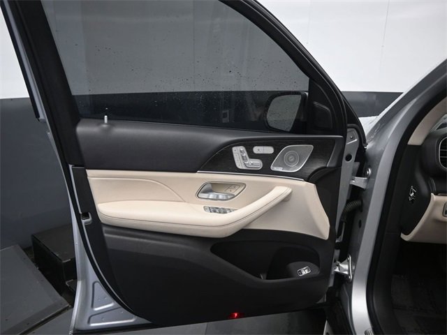 Used 2020 Mercedes-Benz GLE 350 4MATIC w/ Premium Package image 11