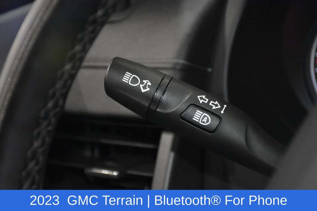 Used 2023 GMC Terrain SLT image 10