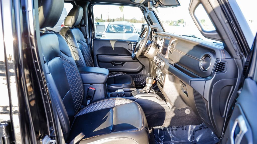 Used 2021 Jeep Wrangler Unlimited Sahara image 21