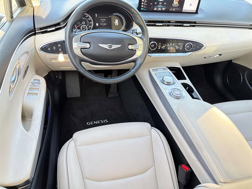 Used 2024 Genesis GV70 2.5T w/ Advanced Package image 7