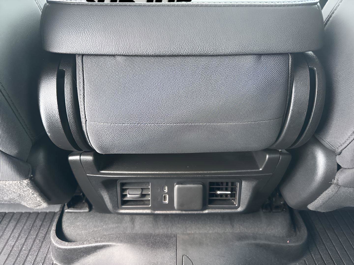 Used 2023 Chevrolet Silverado 1500 LT AWD/4WD image 10