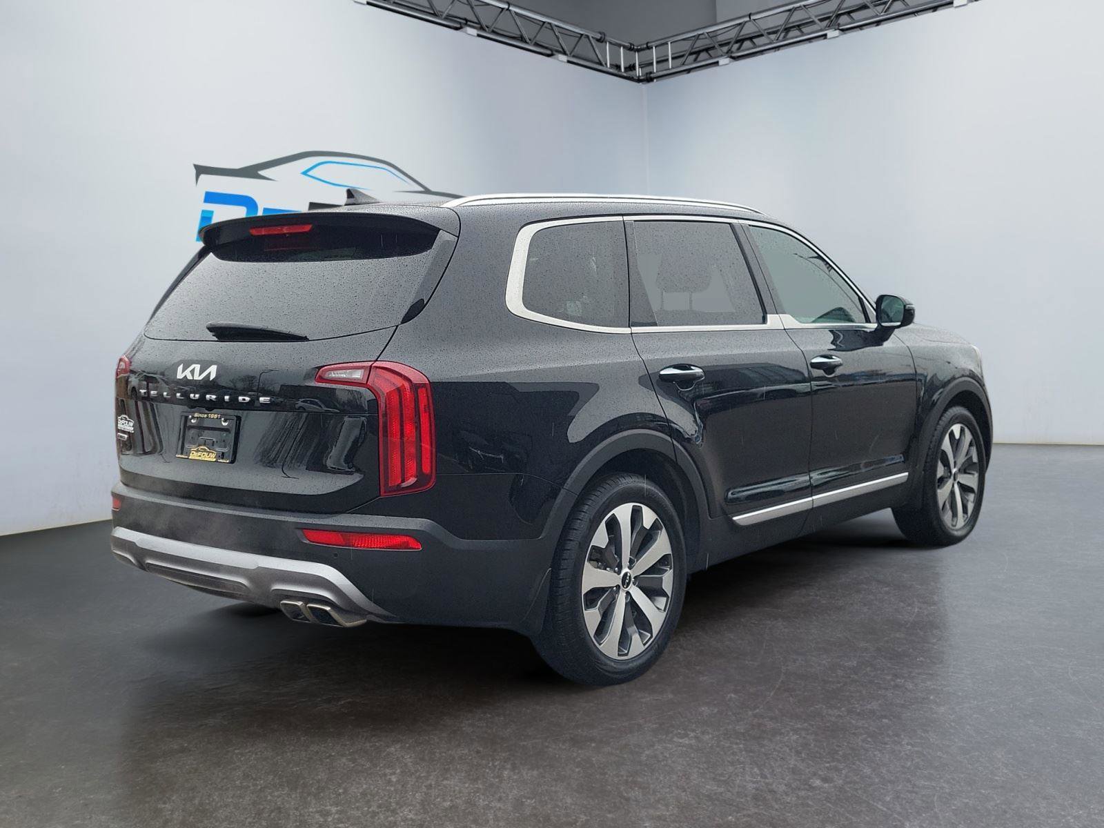 Used 2022 Kia Telluride SX image 3