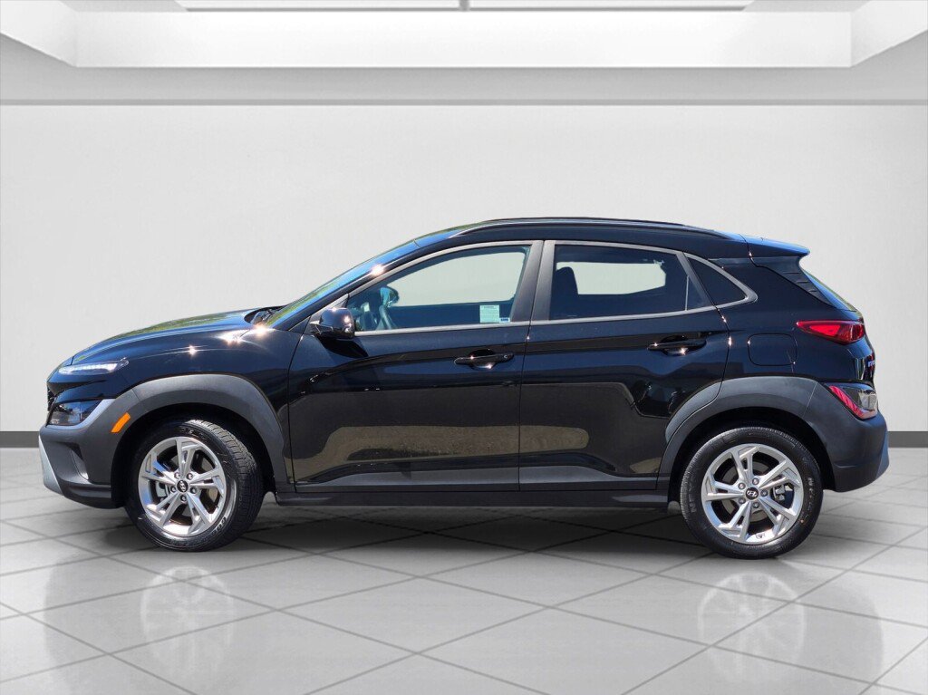 Used 2023 Hyundai Kona SEL w/ Cargo Package AWD/4WD image 6