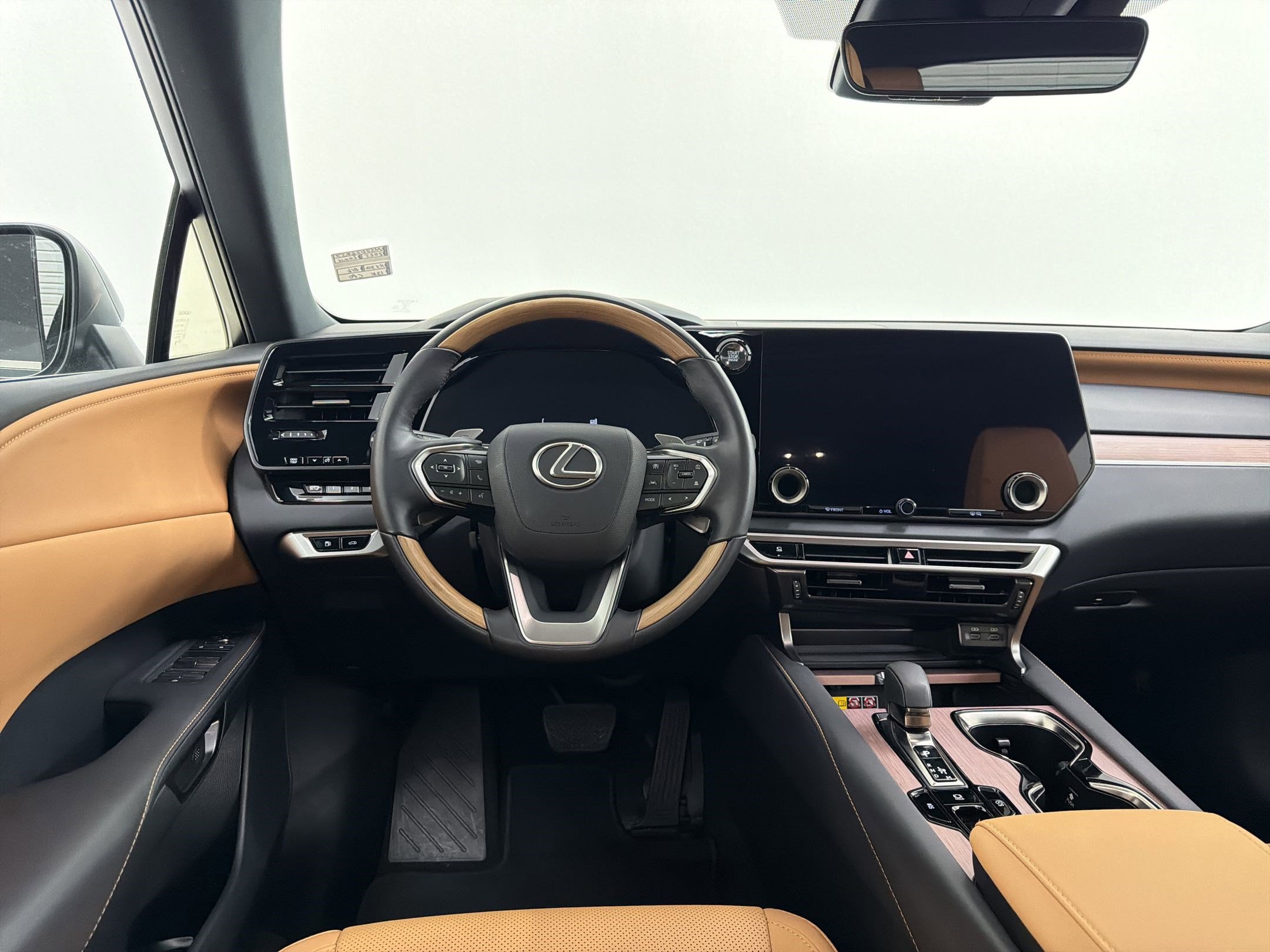 Certified 2025 Lexus RX 350 Premium w/ Accessory Package (Z1) image 28