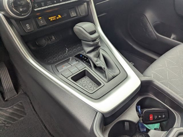 Used 2019 Toyota RAV4 XLE w/ Convenience Package image 17