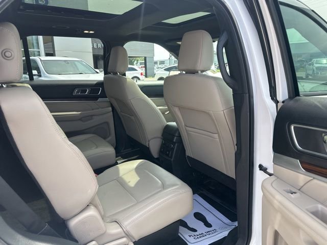Used 2018 Ford Explorer Limited w/ Equipment Group 301A FWD image 15