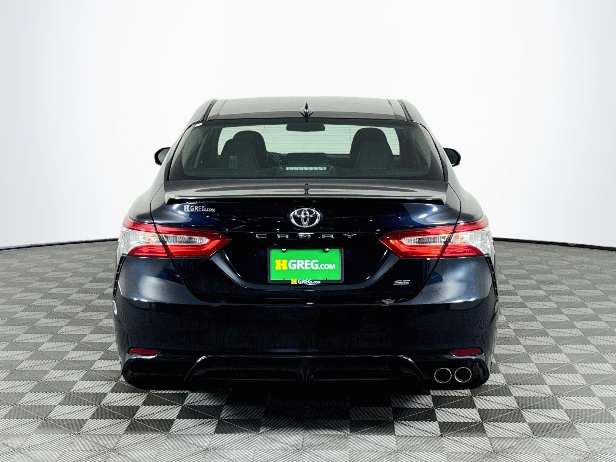 Used 2020 Toyota Camry SE FWD image 7