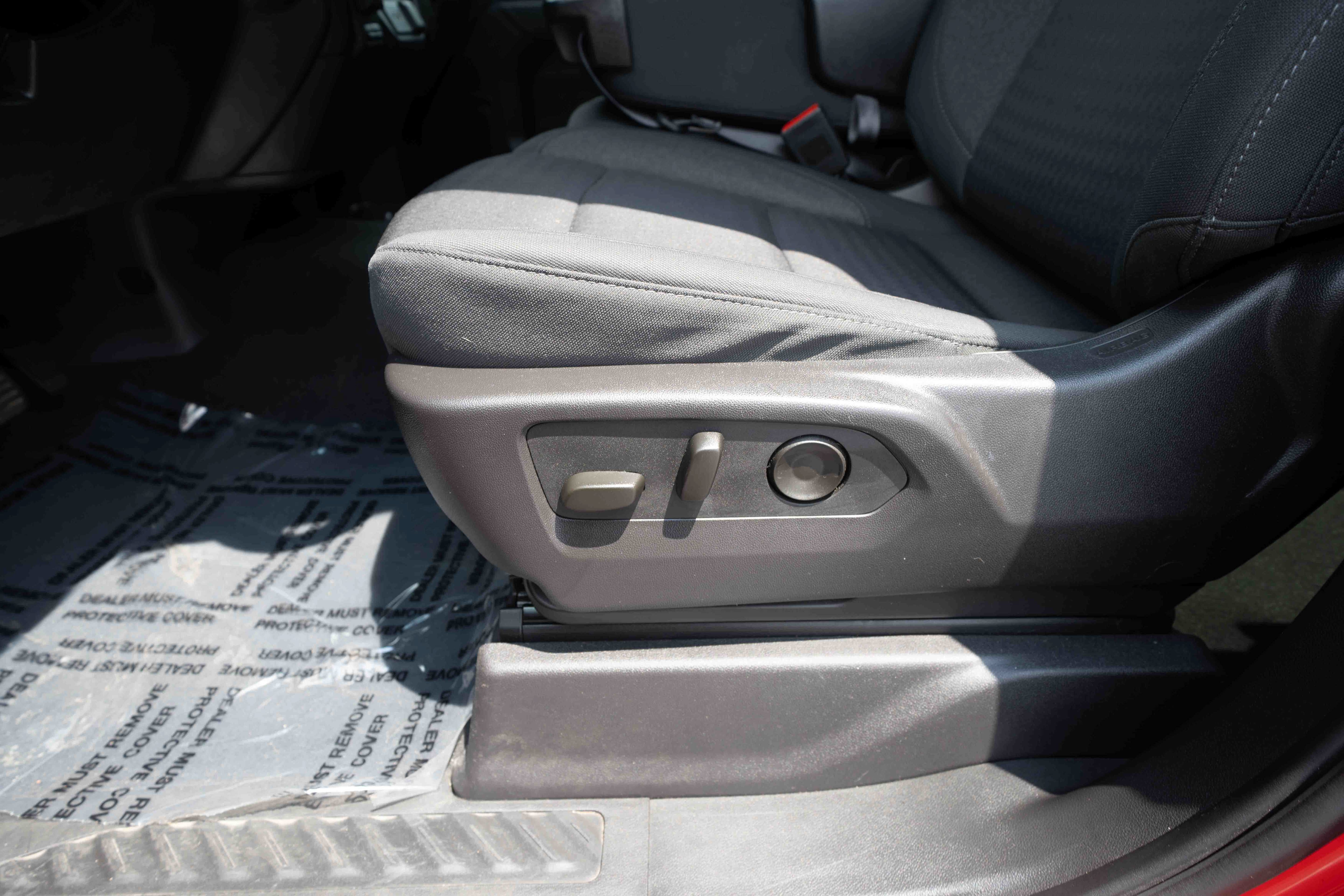 Used 2024 Chevrolet Silverado 1500 Custom Trail Boss w/ LPO, Dark Essentials Package AWD/4WD image 12