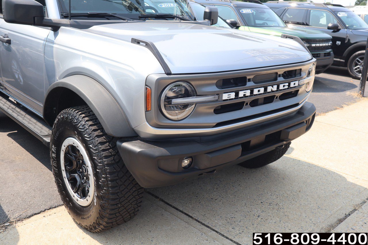 Used 2023 Ford Bronco Big Bend w/ Sasquatch Package AWD/4WD image 2