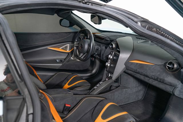 Used 2018 McLaren 720S Performance RWD image 24
