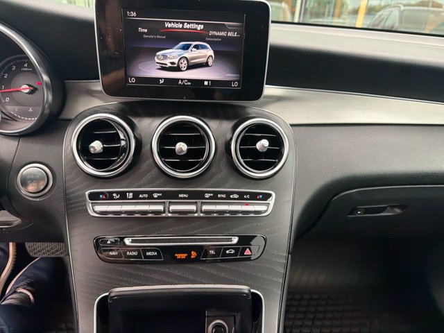 Used 2019 Mercedes-Benz GLC 300 4MATIC image 13