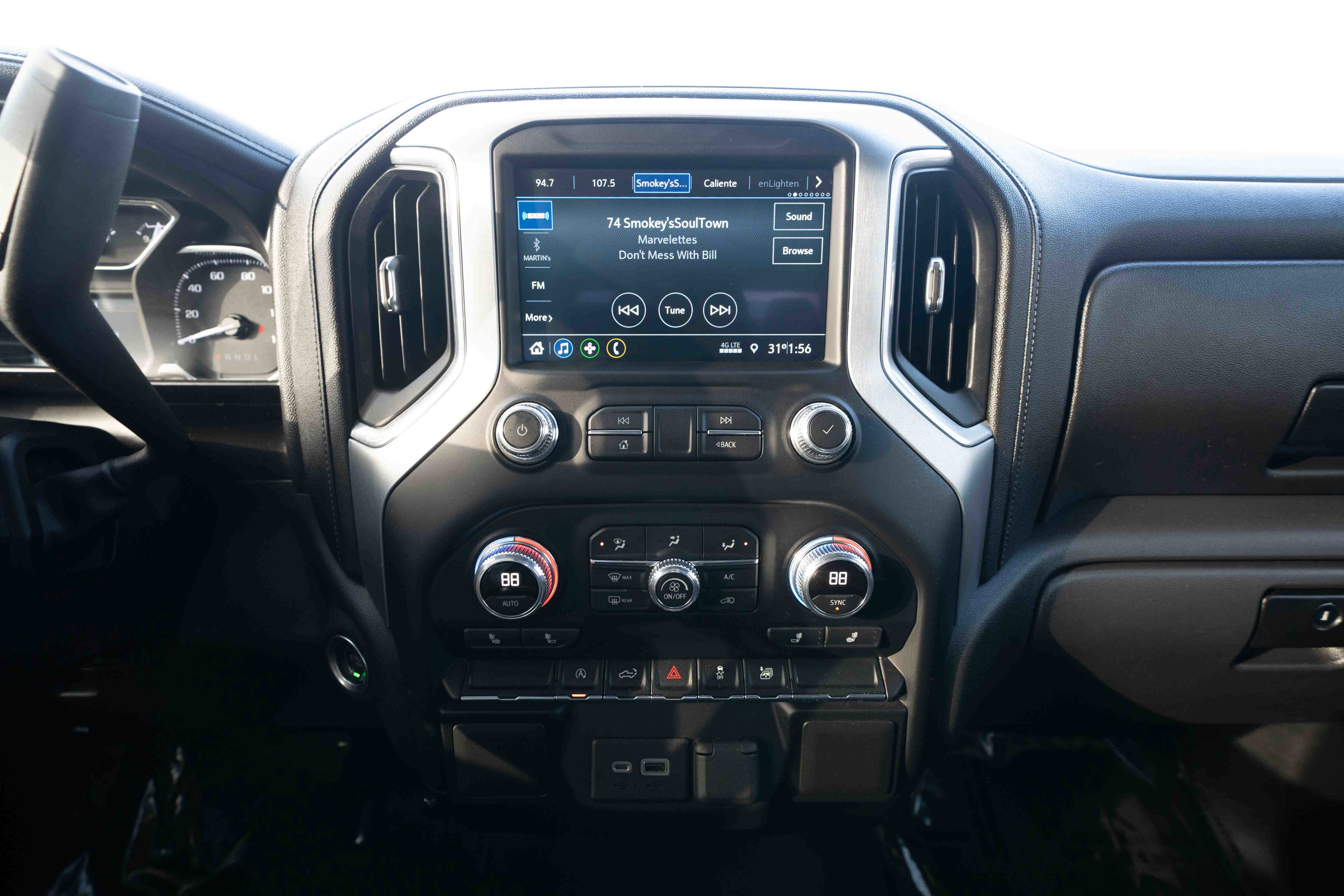 Used 2021 GMC Sierra 1500 SLE image 17